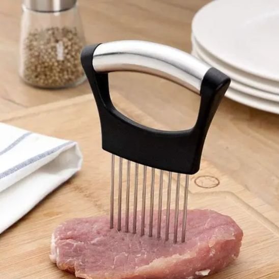 coupe legumes un outil formidable pour couper des oignons et la viande