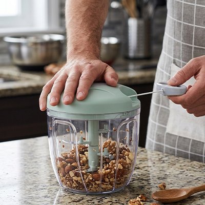 hachoir avec bol transparent pour les legumes