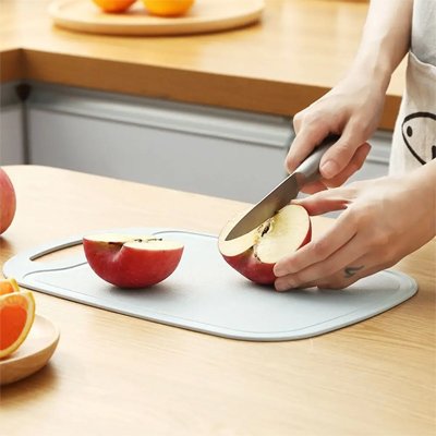 Planche a decouper paille de ble legere pour la cuisine