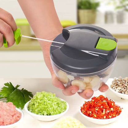 utilisation du hachoir pour hacher des legumes rapide